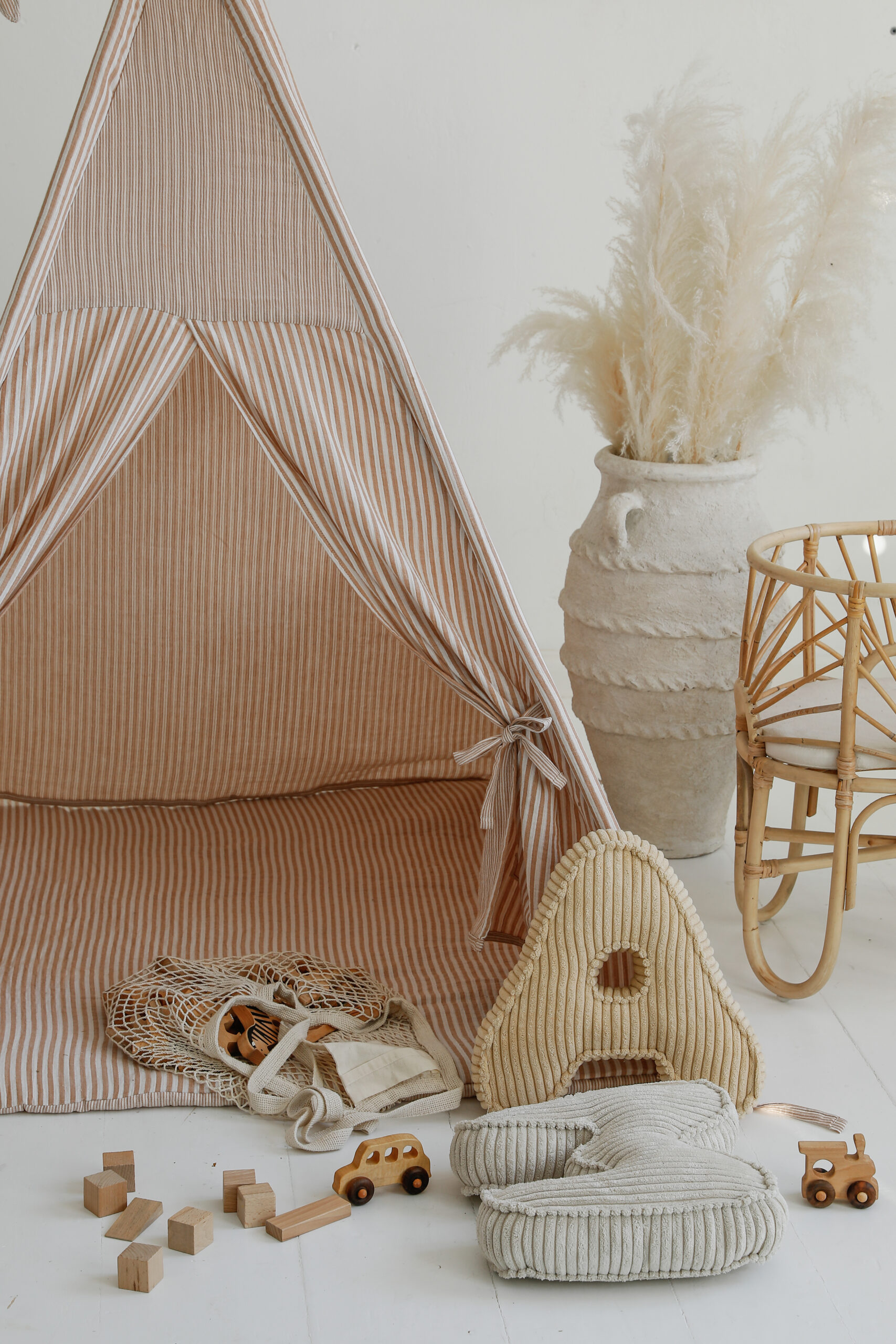 Dryžuota vaikiška tipi palapinė su dvipusiu muslino kilimėliu - smėlinė - Image 5