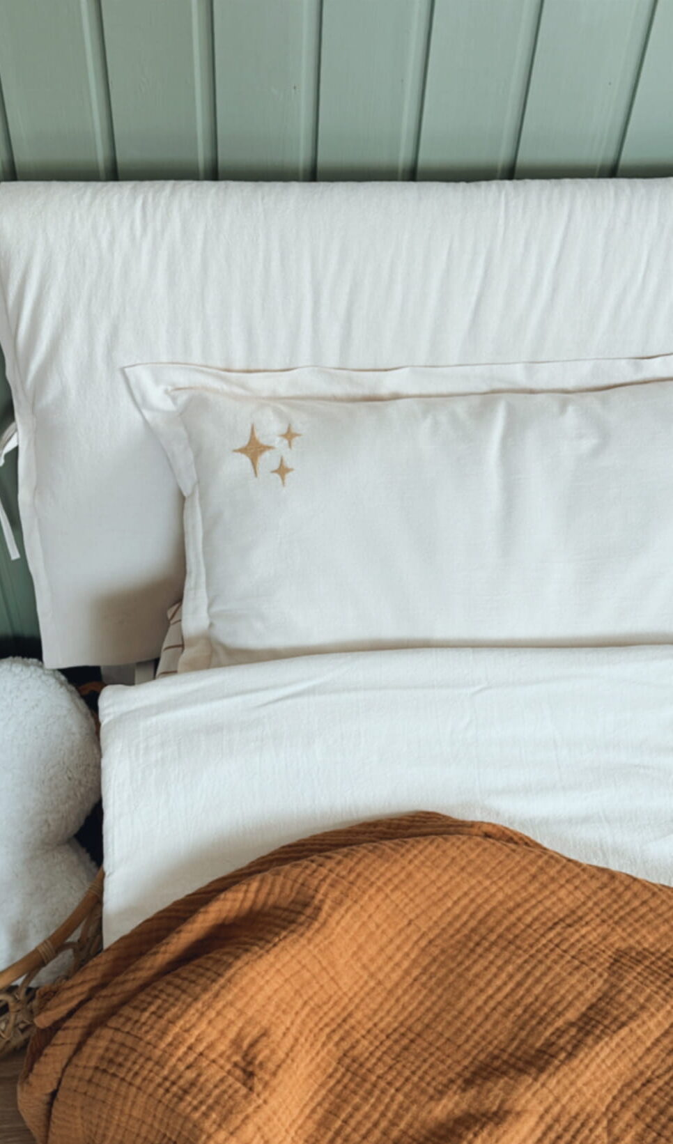 Skalbtos medvilnės patalynės komplektas su užpildu "Žvaigždės" - ecru spalva