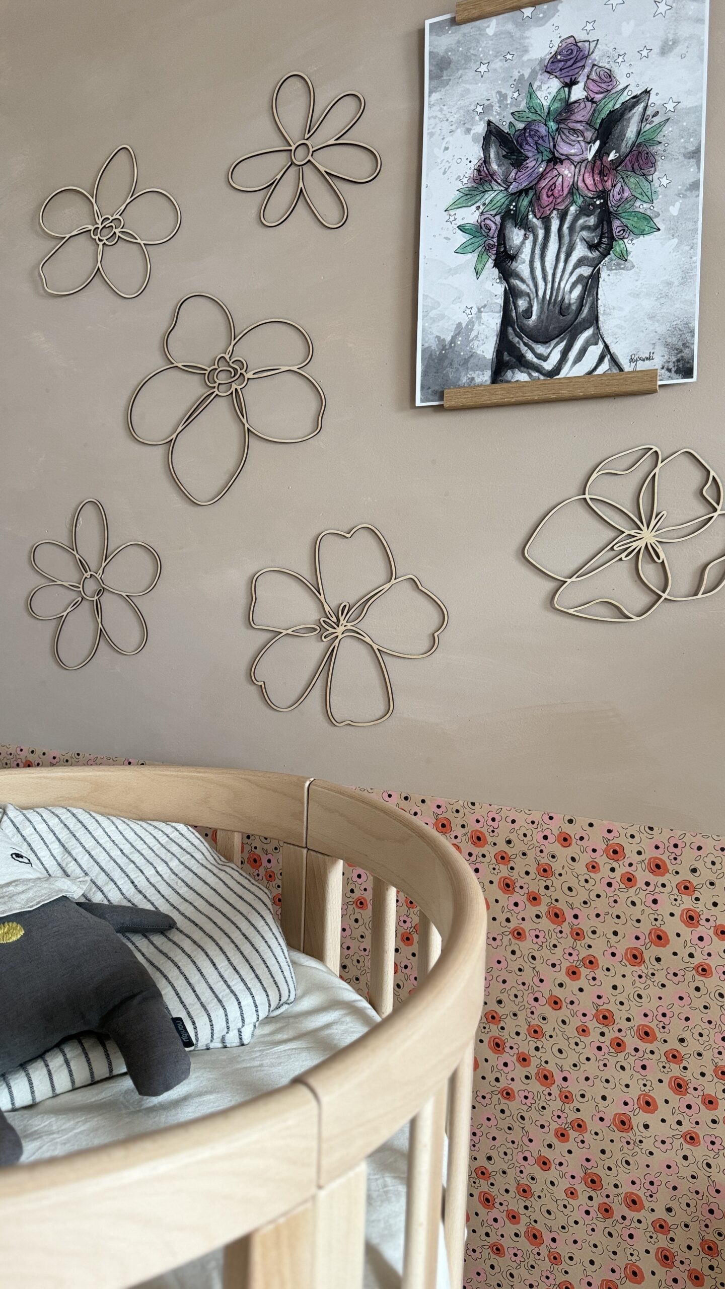 Medinė sienos dekoracija „Gėlės” - Image 5