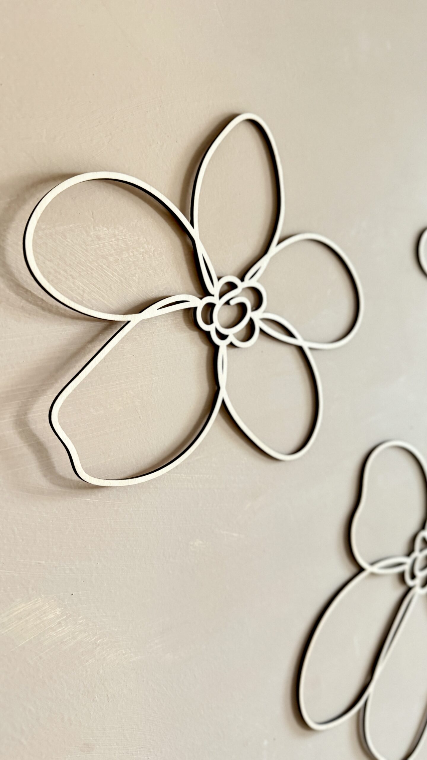 Medinė sienos dekoracija „Gėlės” - Image 2