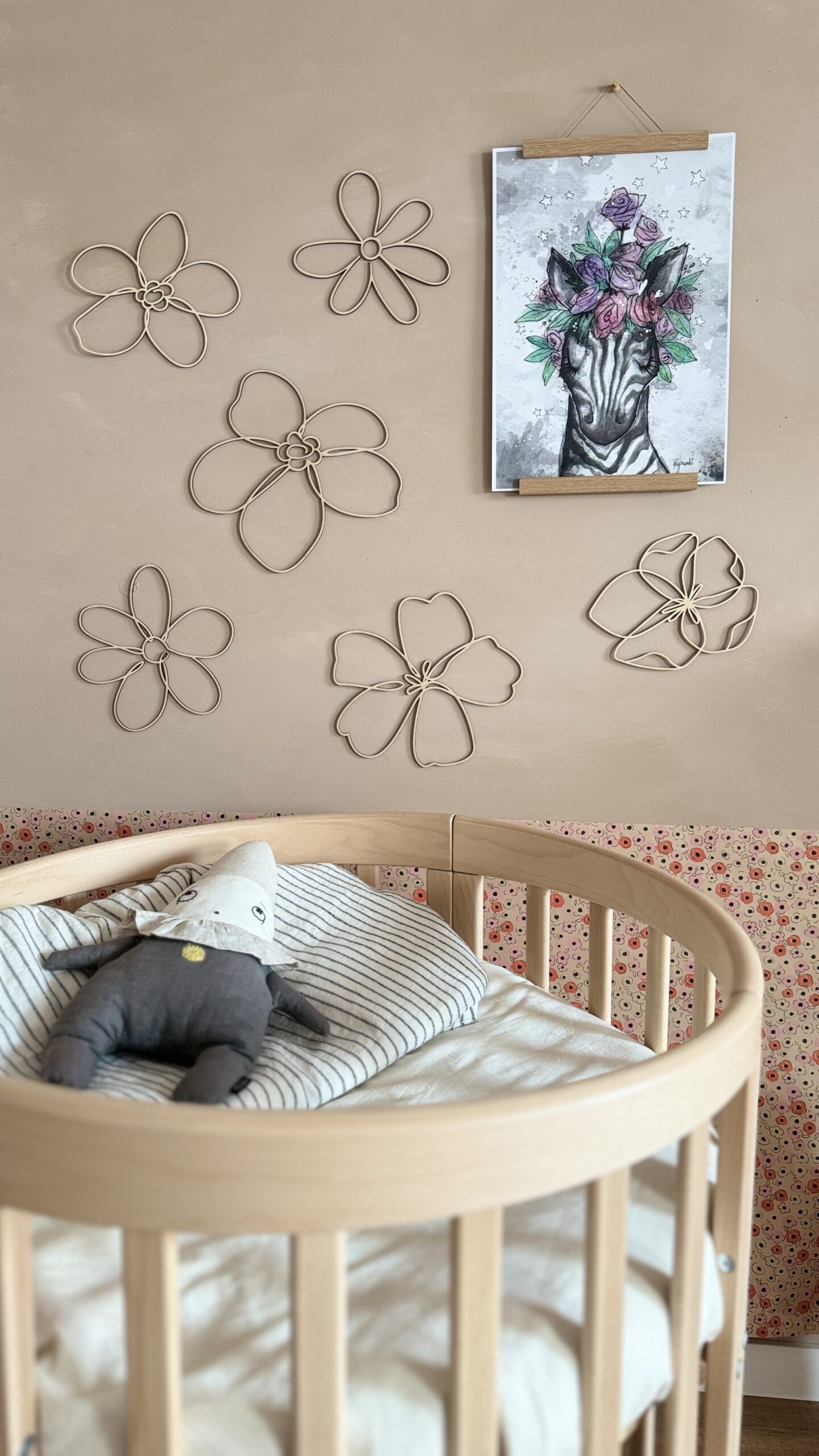 Medinė sienos dekoracija „Gėlės” - Image 7