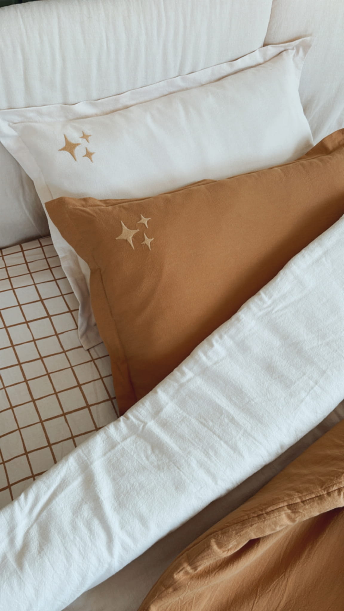 Skalbtos medvilnės patalynės komplektas su užpildu "Žvaigždės" - ecru spalva - Image 2