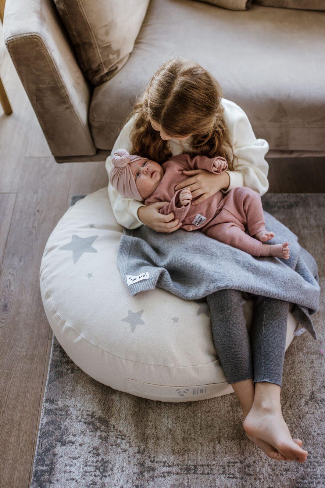 Midi pufas su pilkomis žvaigždėmis