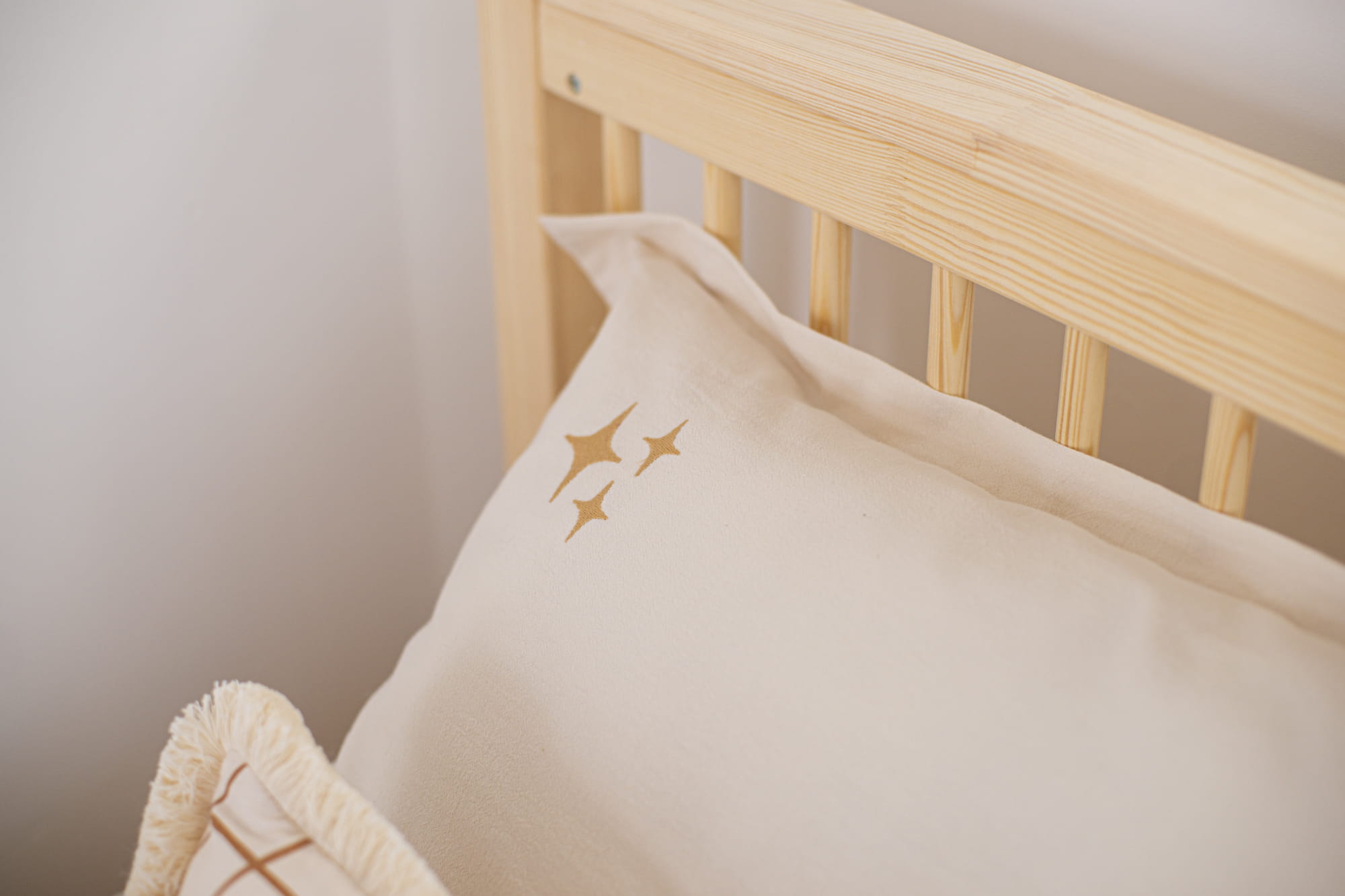 Skalbtos medvilnės patalynės komplektas su užpildu "Žvaigždės" - natūrali - Image 4