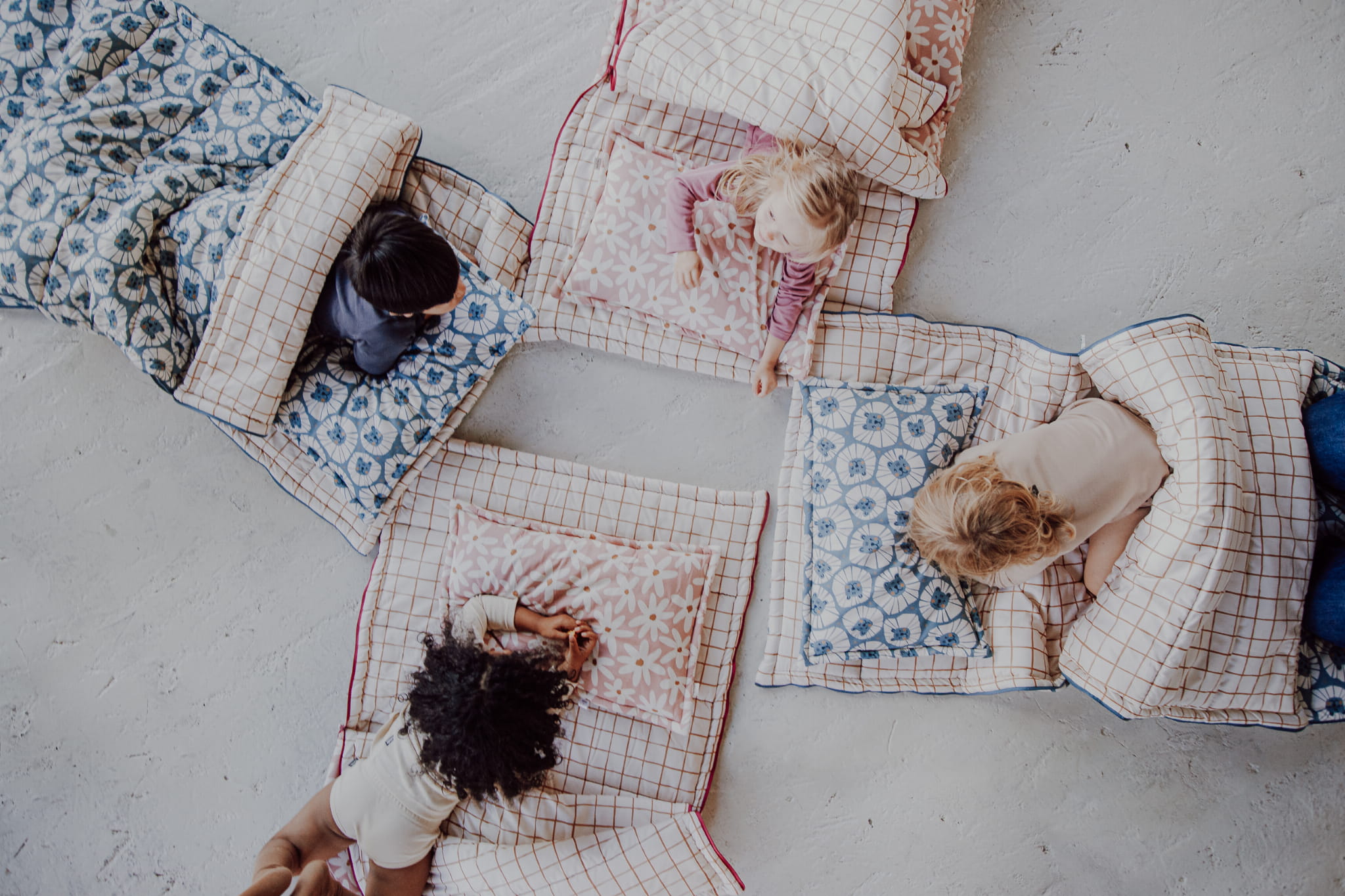 Miegmaišis su pagalve "Liūtai" - melsvai žalia - Image 3