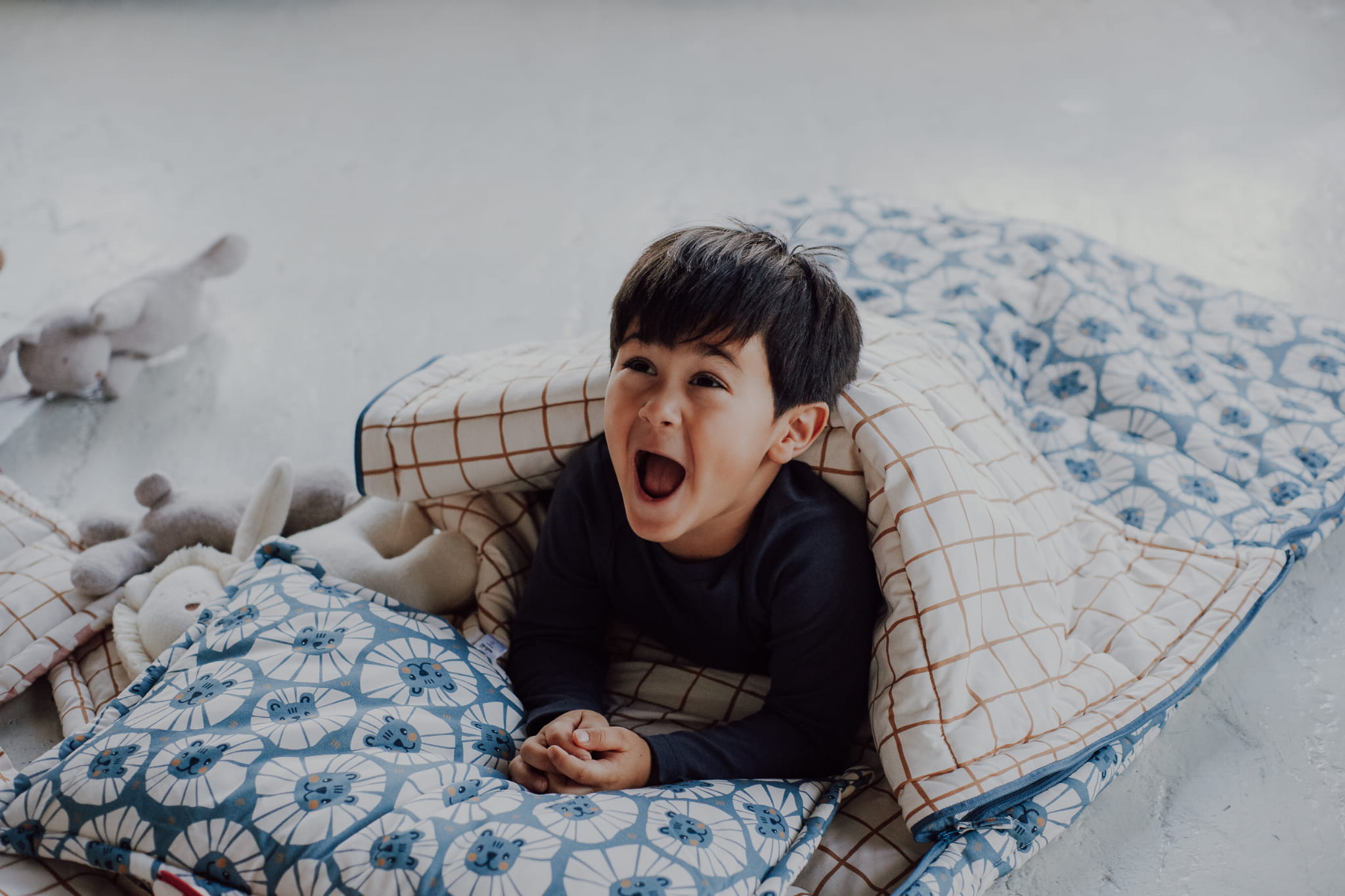 Miegmaišis su pagalve "Liūtai" - melsvai žalia