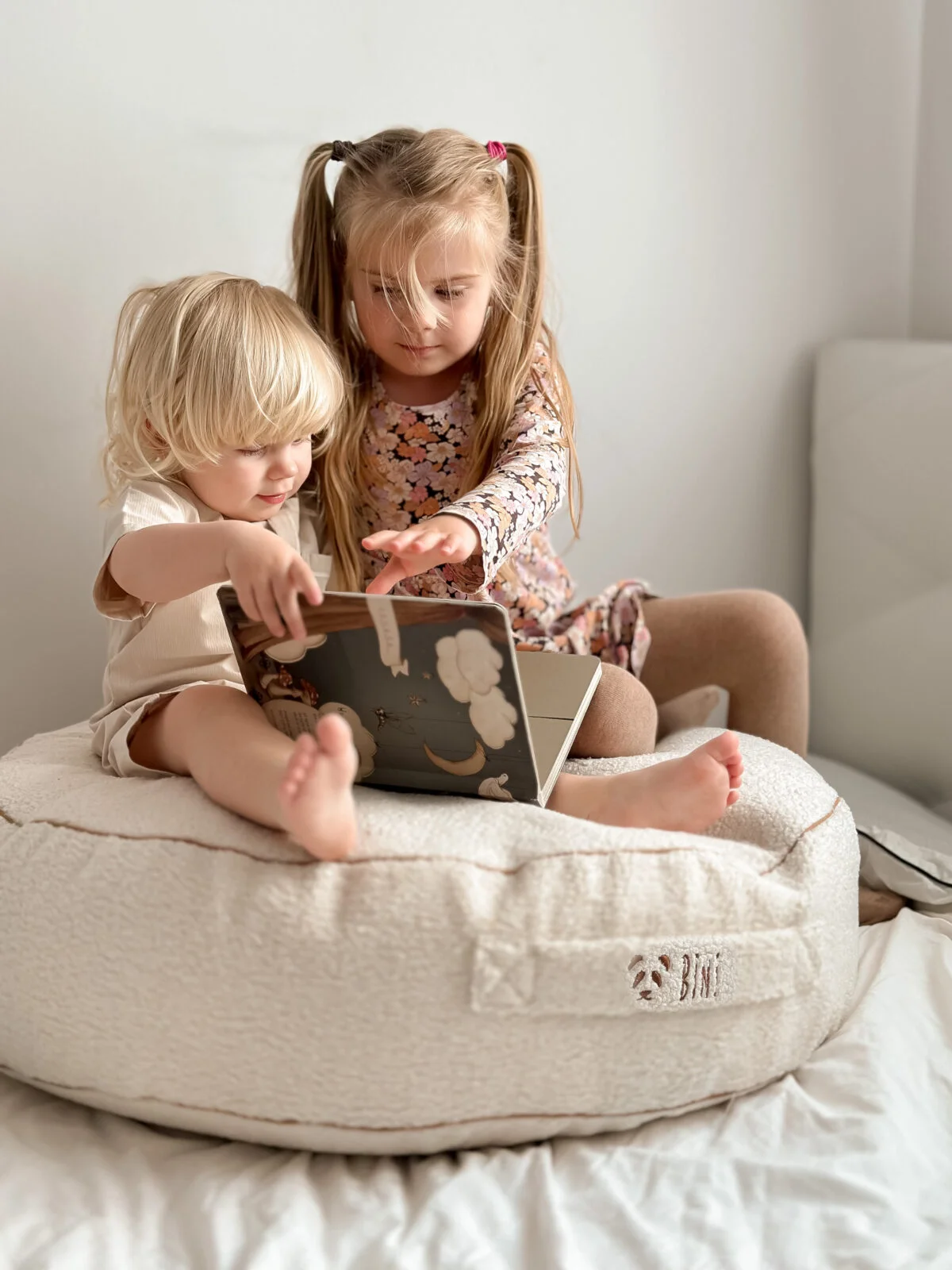 Midi minkštas pufas su cinamono spalvos kantavimo juostele - Image 3