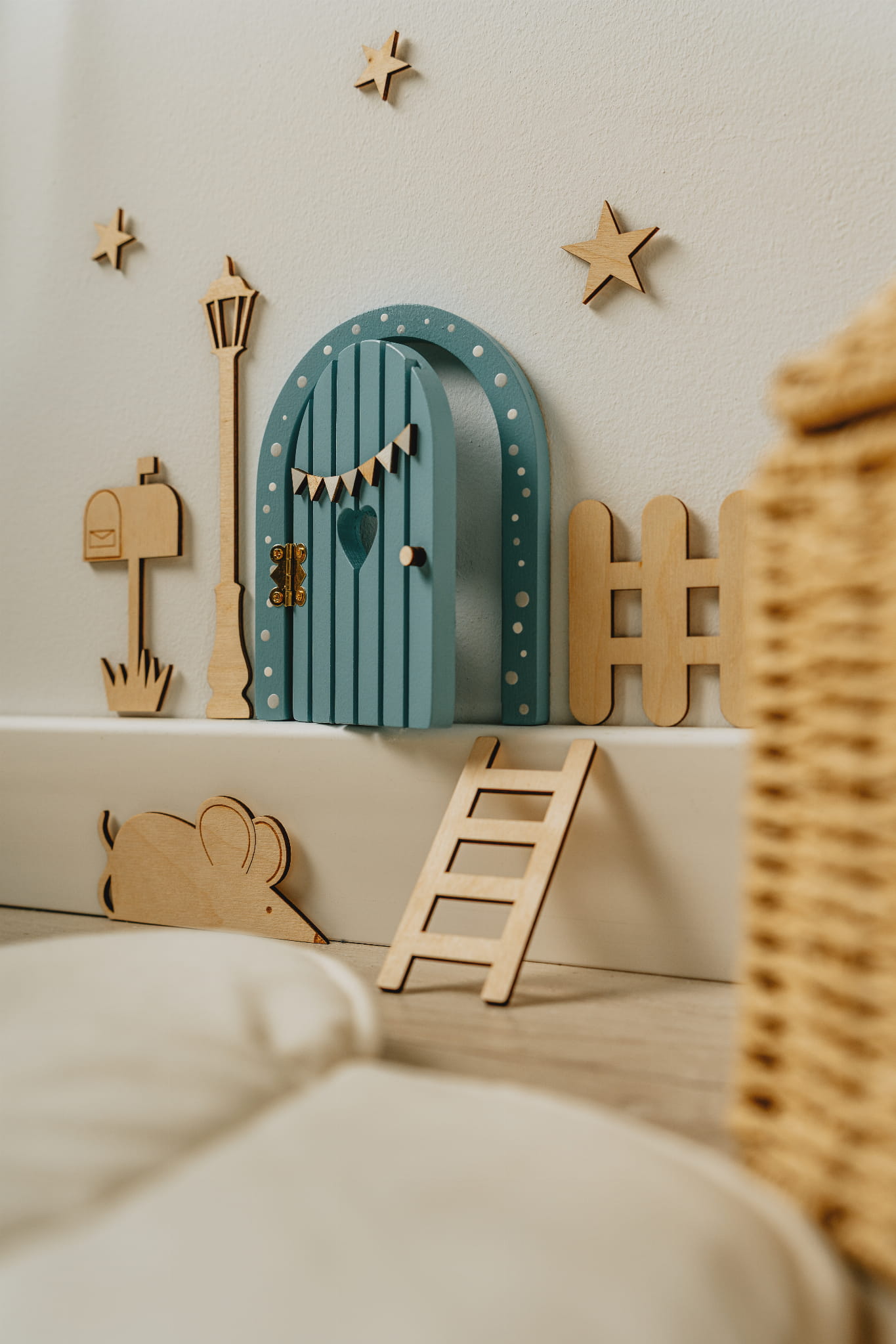 Medinis sienos dekoracijų rinkinys „Dantų fėjos durys“ - įvairių spalvų