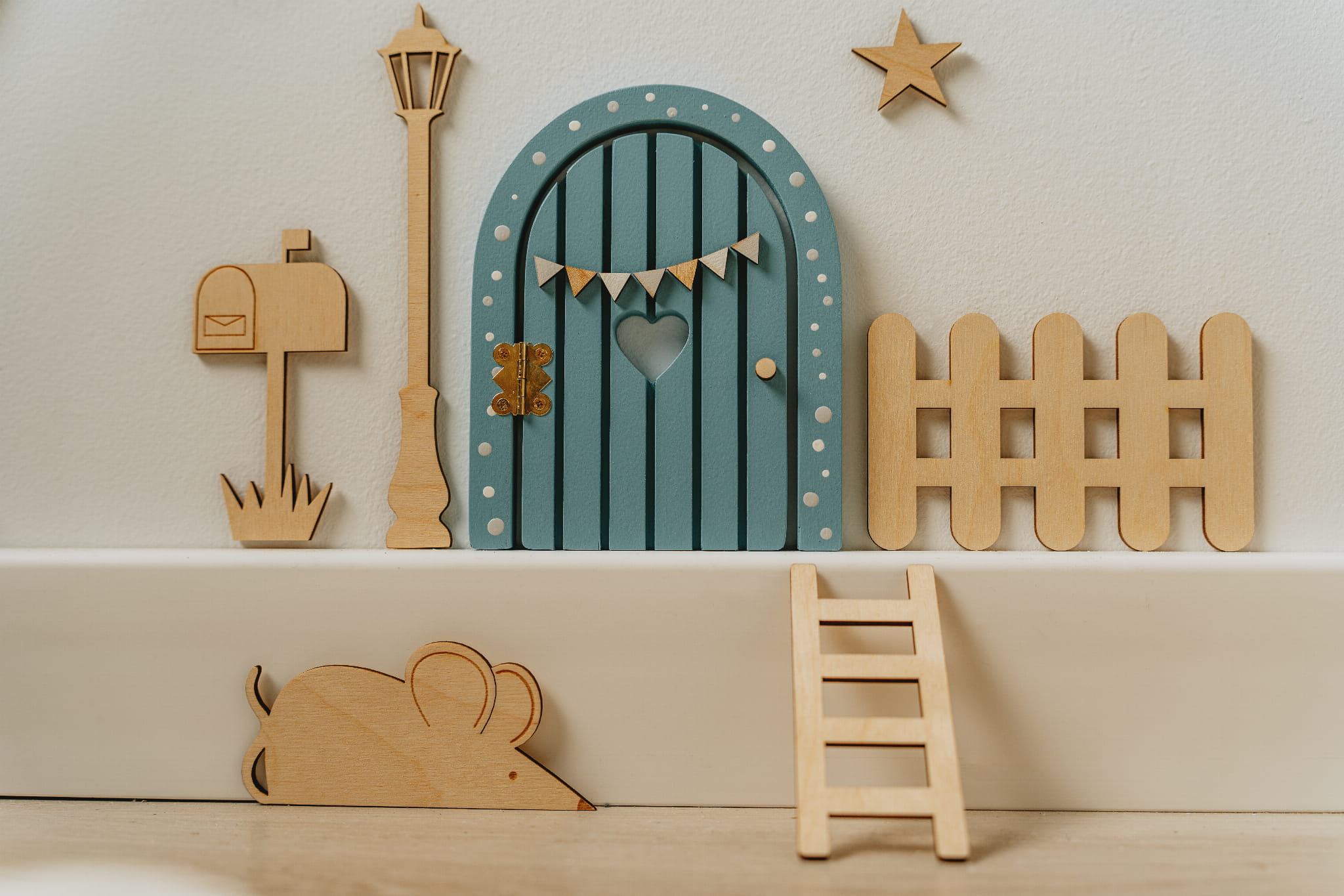 Medinis sienos dekoracijų rinkinys „Dantų fėjos durys“ - įvairių spalvų - Image 2