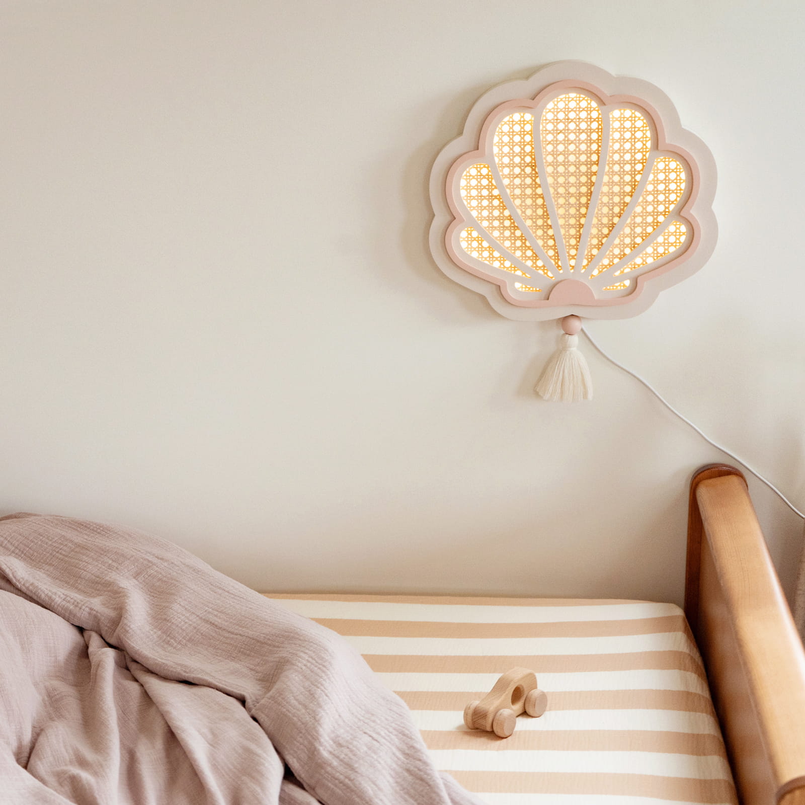 Medinis šviestuvas "Shell" - pudros rožinė ir chalvos spalva - Image 3