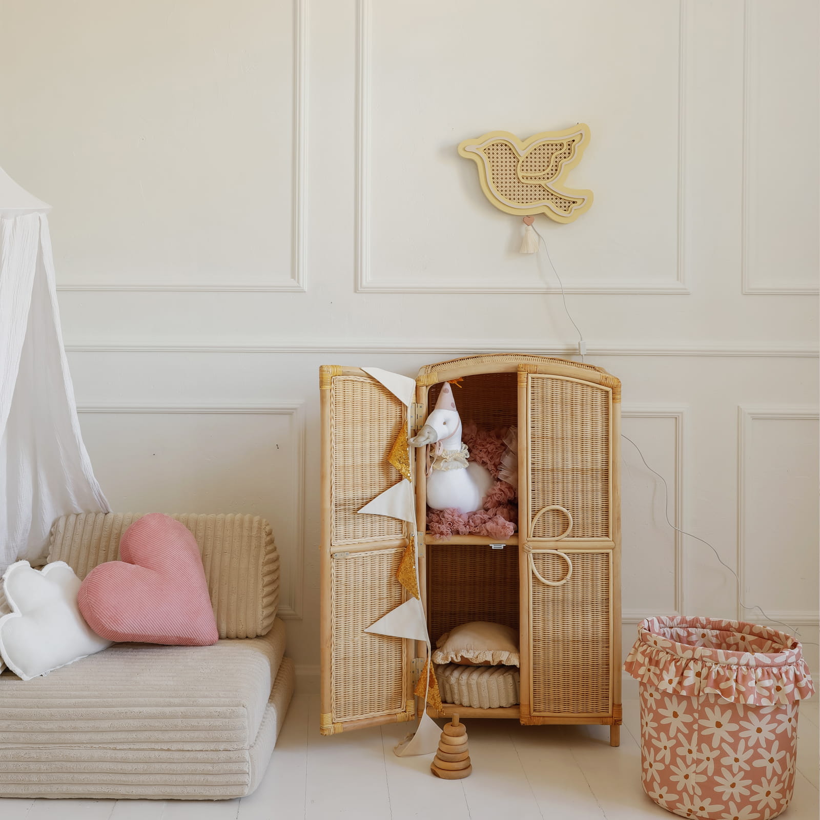 Medinis šviestuvas "Bird" - citrinų šerbeto/medvilnės spalva - Image 6