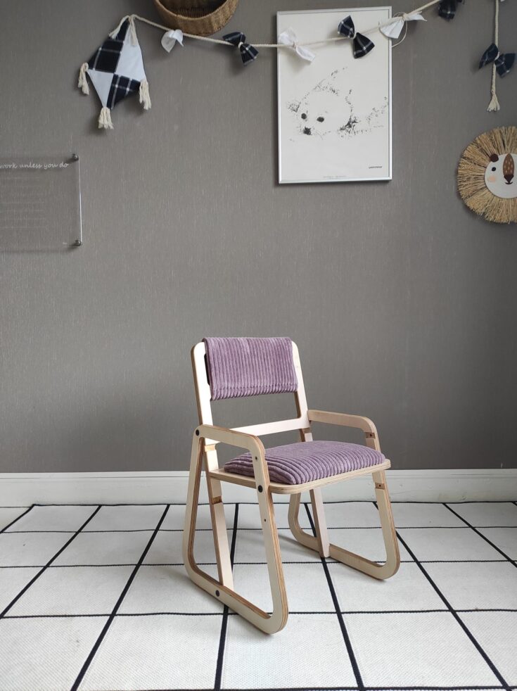 Reguliuojamo dydžio Montessori stalo ir kėdės komplektas „Julle“ – alyvinė - Image 23