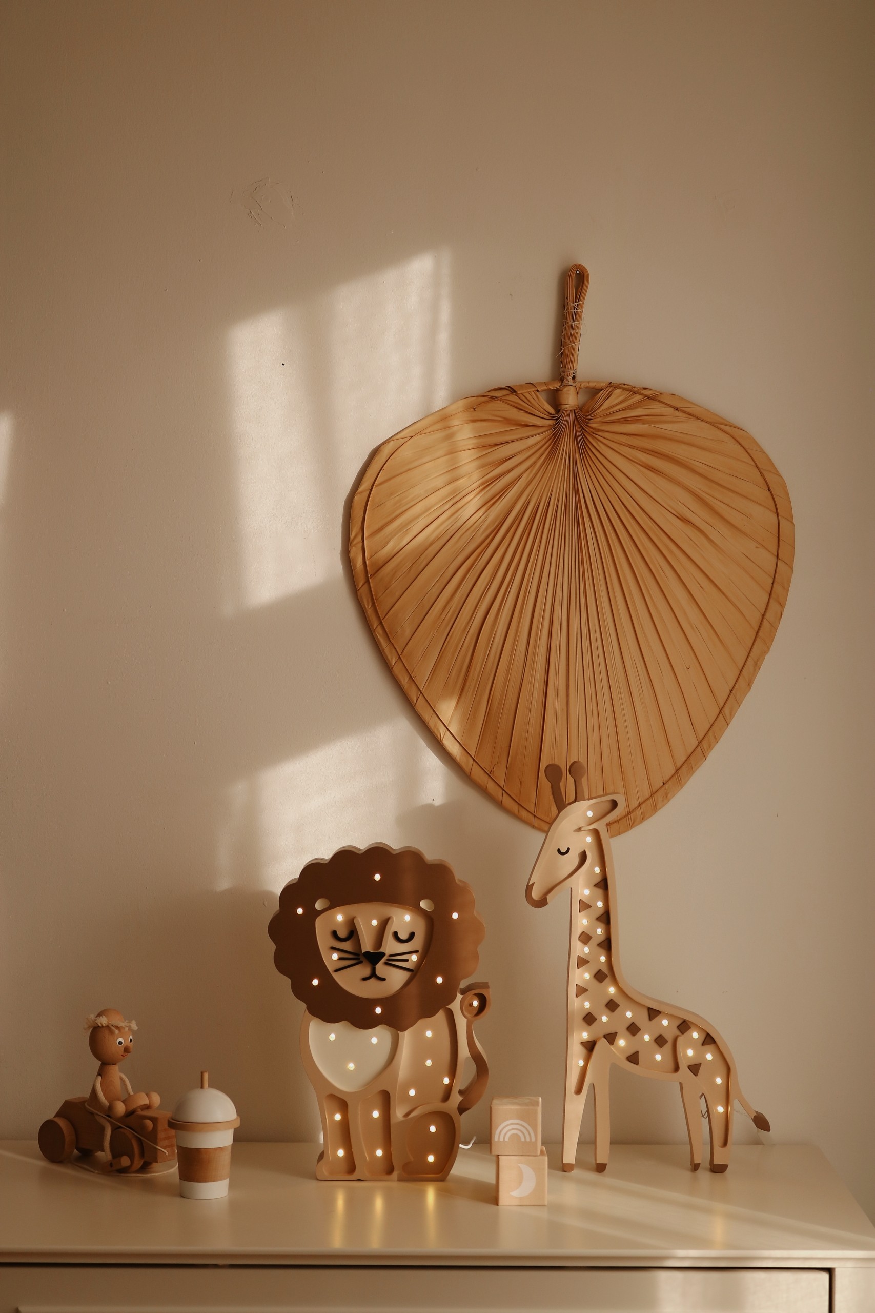 Medinis šviestuvas "Giraffe" - 3 spalvos - Image 7