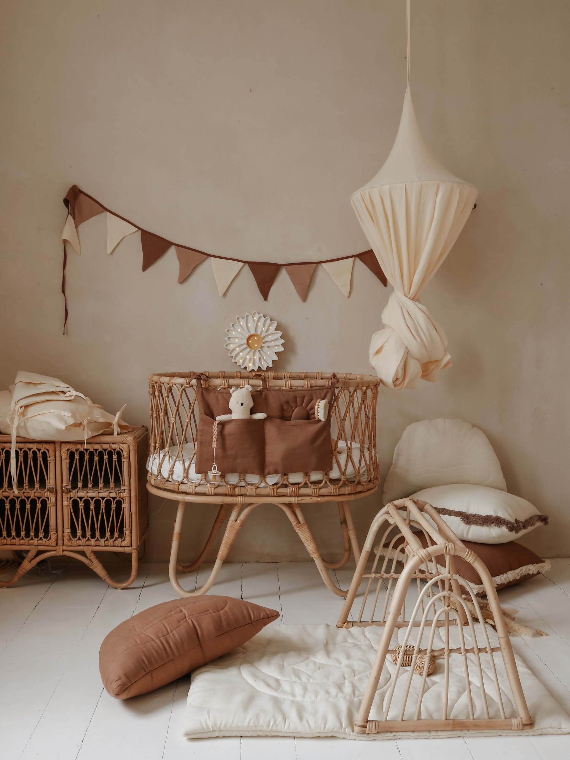 Medinis šviestuvas "Daisy" - 3 spalvos - Image 3