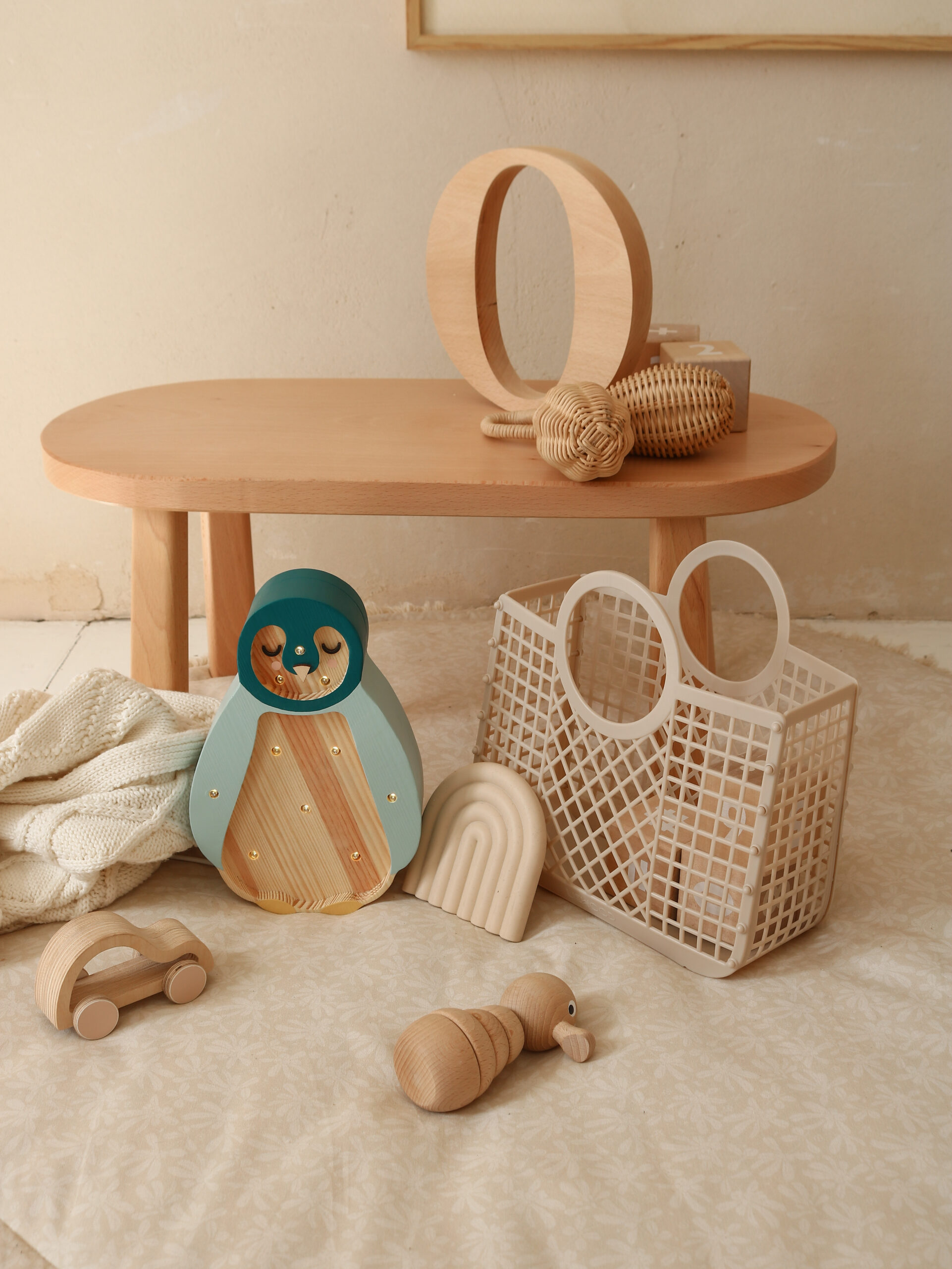 Medinis automobilis su oranžiniais ratais - Image 11