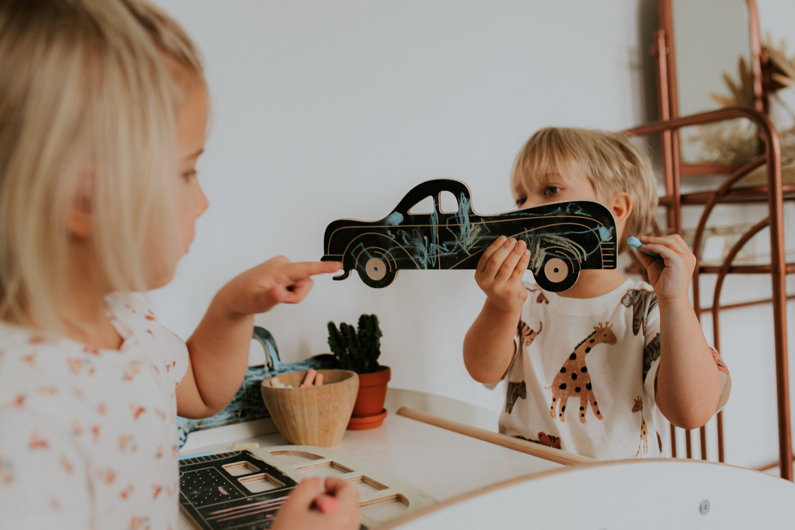 Medinė kreidinė piešimo lentelė "Mercury retro car "
