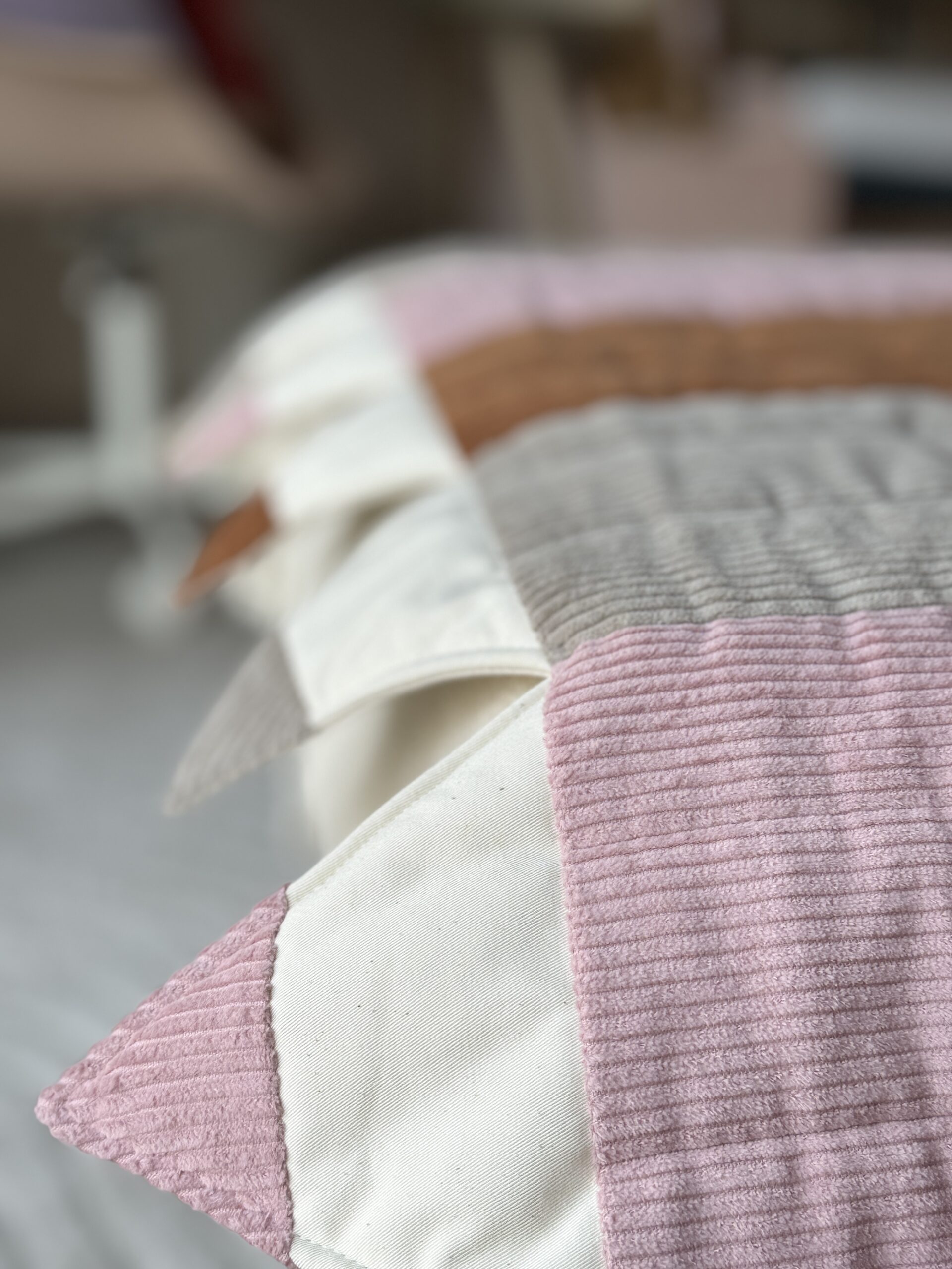 Pieštuko formos kilimėlis „Pastel“ - Image 2