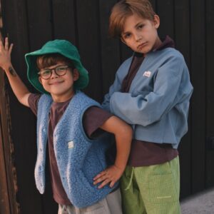 Vaikiška oversize merino vilnos liemenė - ledo mėlyna, įvairių dydžių