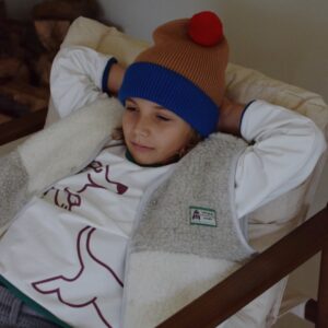 Vaikiška oversize merino vilnos liemenė - kreminė ir pilka, įvairių dydžių