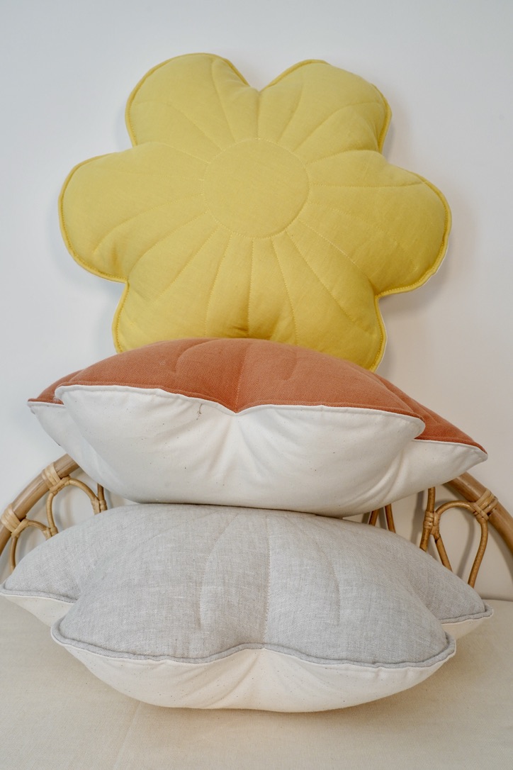 Lininė pagalvėlė "Bloom" - smėlinė - Image 4