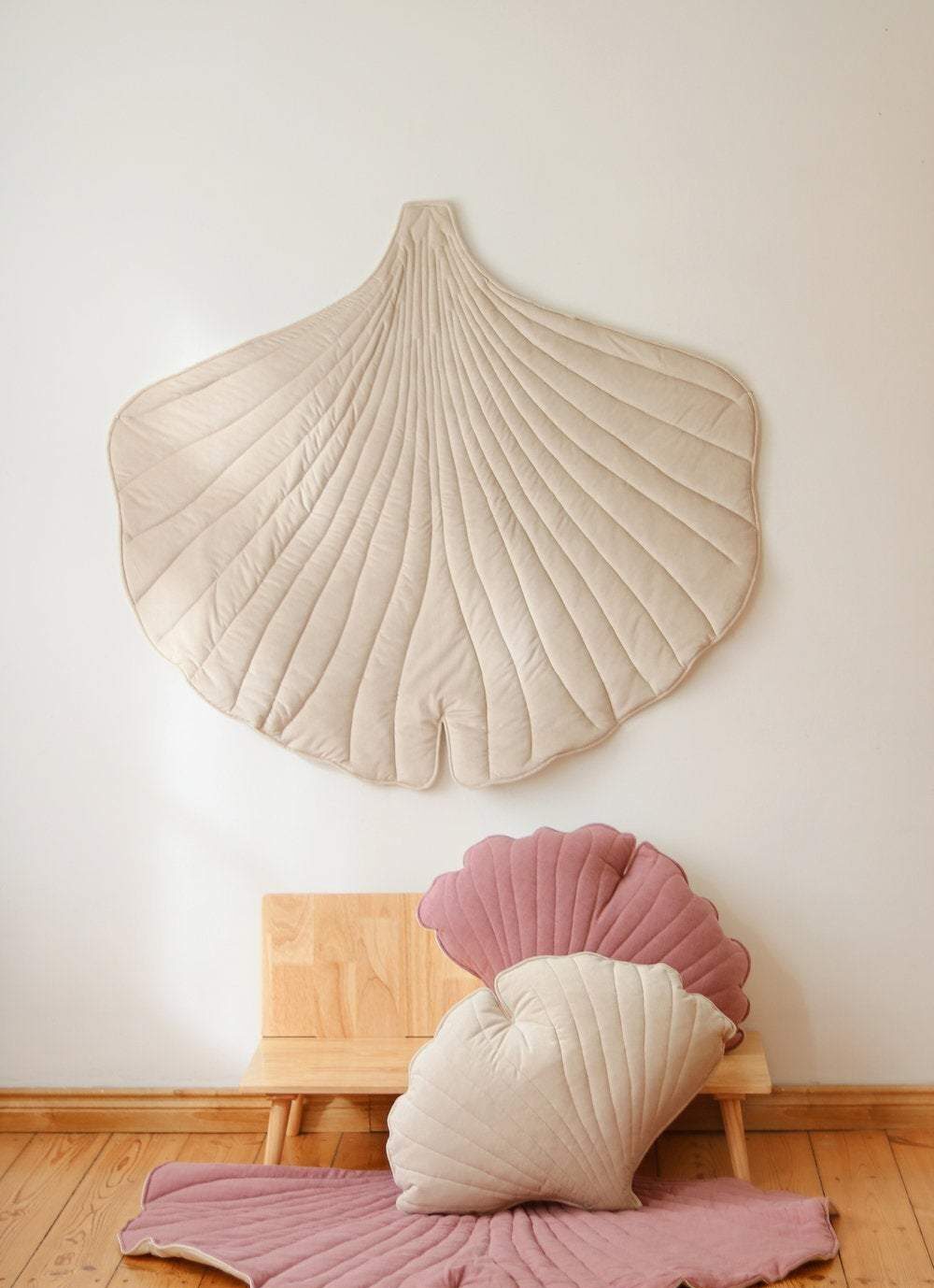 Aksominis ginkmedžio lapo formos kilimėlis „Cream“