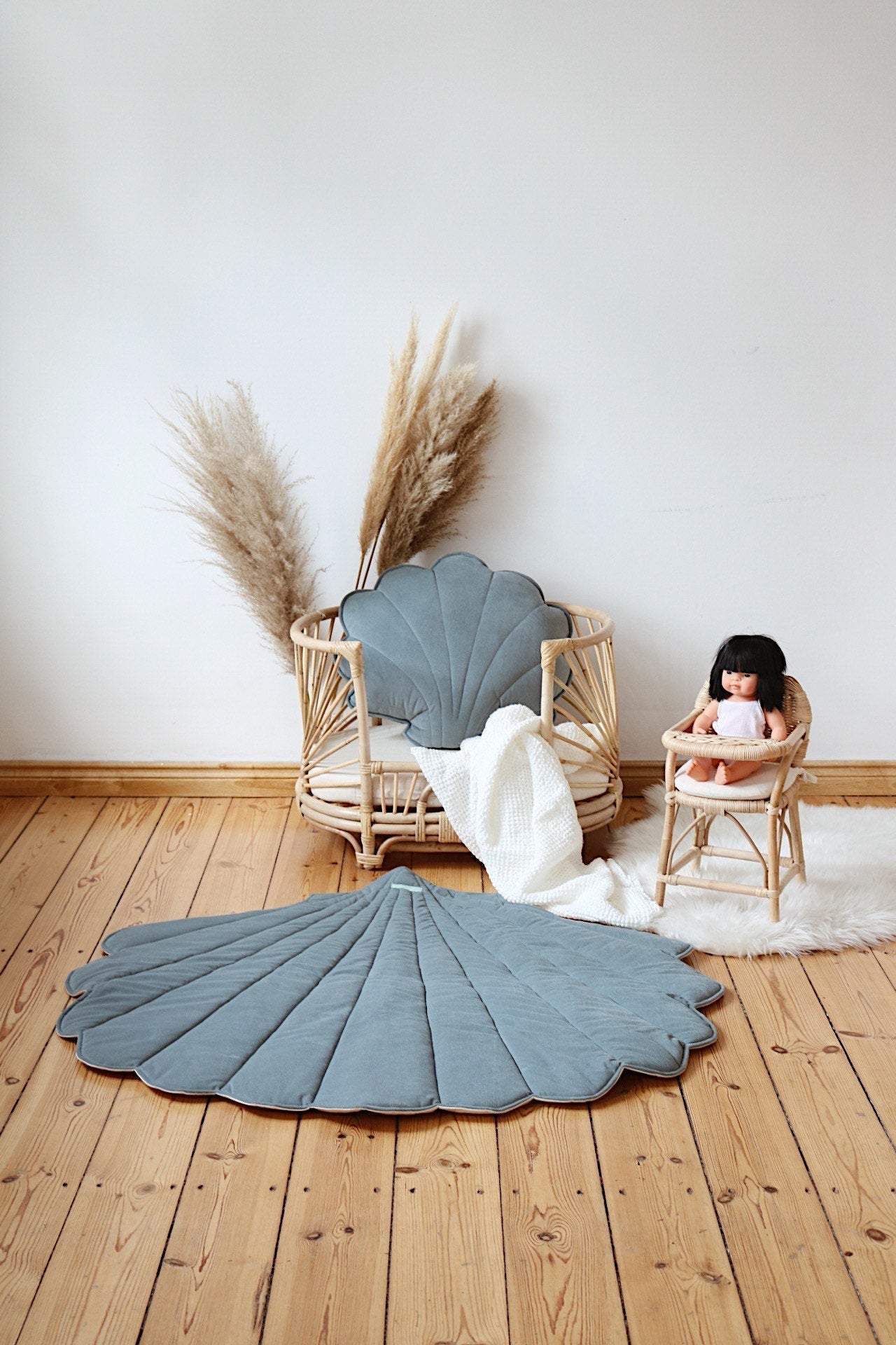 Aksominė kriauklės formos pagalvėlė "Grey Mint" - Image 2