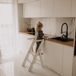 Sulankstomas virtuvės bokštelis - baltas