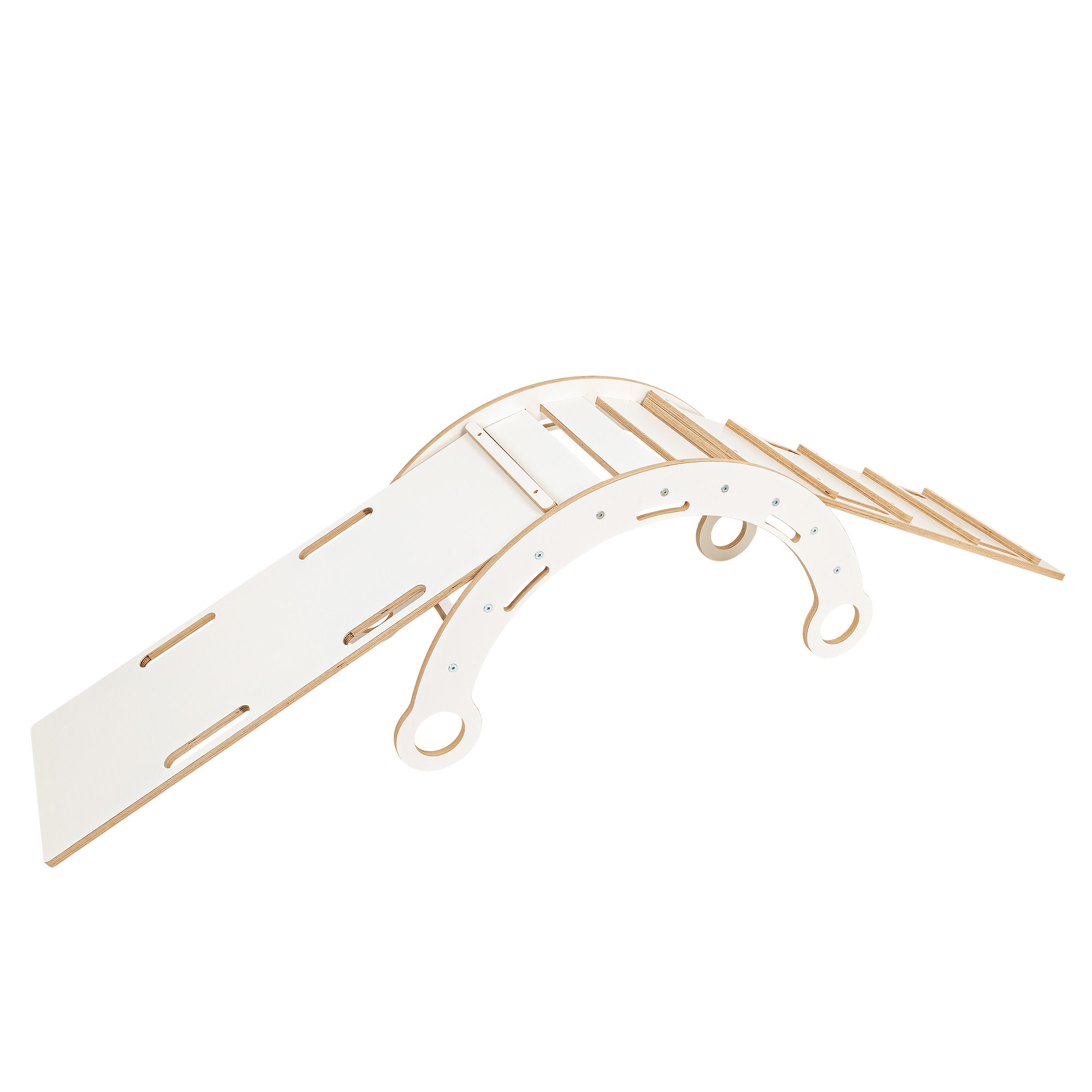 Baltas medinis supamasis rokeris su pagalvėle, čiuožykla ir kopėčiomis - vidutinio dydžio