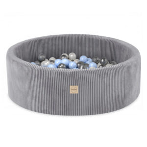 PLUSH NEST sausas kamuoliukų baseinas 90×30 cm, šviesiai pilkas, iš premium veliūro, su 200 kamuoliukų: perlo, sidabrinė, šviesiai mėlyna